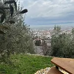 Jupis Chalet-city View Getaway *