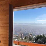 Jupis Chalet-city View Getaway *