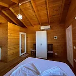 Jupis Chalet-city View Getaway *