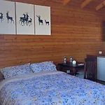 Jupis Chalet-city View Getaway