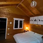 Jupis Chalet-city View Getaway Durrës