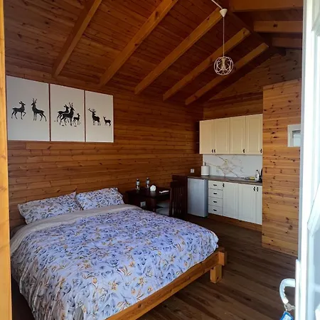 Jupis Chalet-City View Getaway Chalet