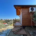 Jupis Chalet-city View Getaway Durrës