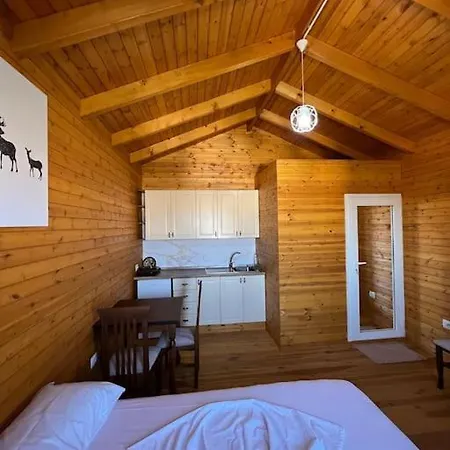 Alpehytte Jupis Chalet-city View Getaway Durrës
