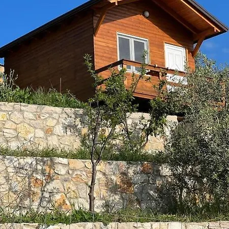 Alpehytte Jupis Chalet-city View Getaway Durrës