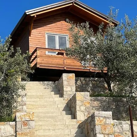 Jupis Chalet-city View Getaway Alpehytte Durrës