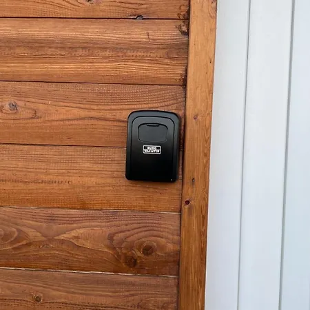 Jupis Chalet-City View Getaway Chalet Durres