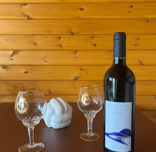 Chalet Jupis Chalet-City View Getaway *