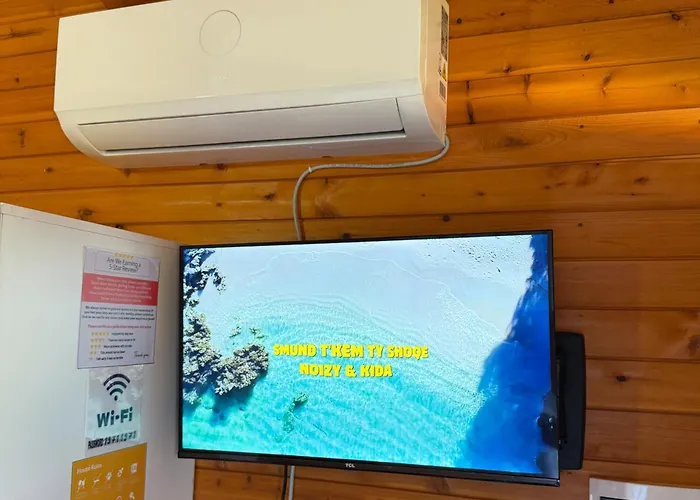 Chalet Jupis Chalet-City View Getaway Durres